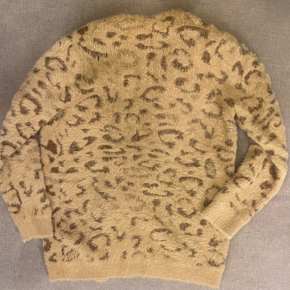 Mystree oversized cardigan sweater, animal (leopard) print, size small. - Picture 7 of 8